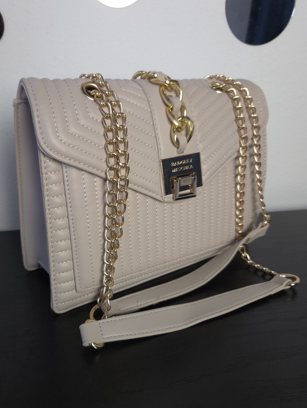 Badgley Mischka Quilted Crossbody Bag Taupe Beige Shoulder Purse Gold Chain